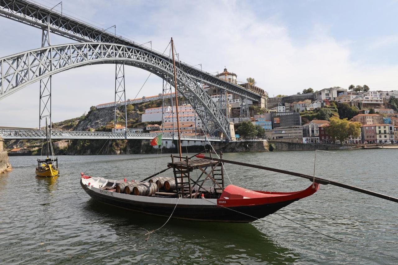 Flh Almada Cozy Apartment With View Porto Luaran gambar